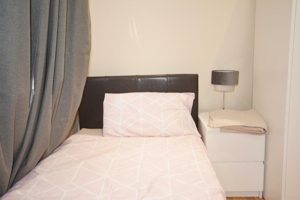 London Modern 4 Bedroom Apartment Ngoại thất bức ảnh