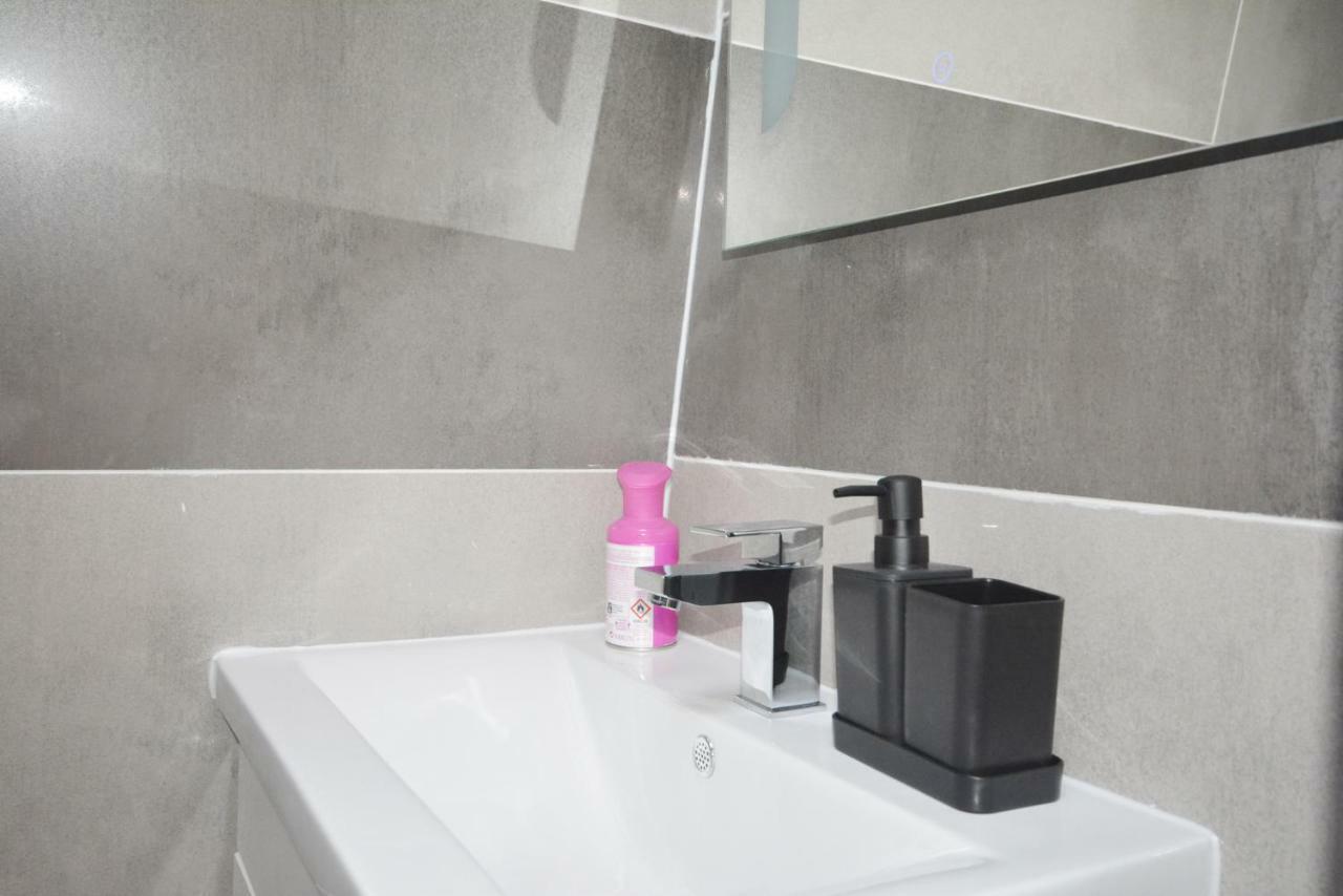 London Modern 4 Bedroom Apartment Ngoại thất bức ảnh